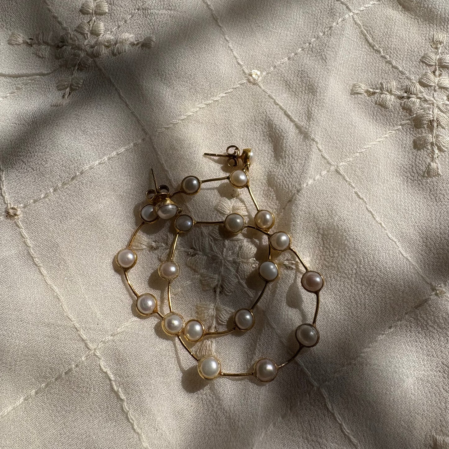 Anastasia Necklace - Pearl