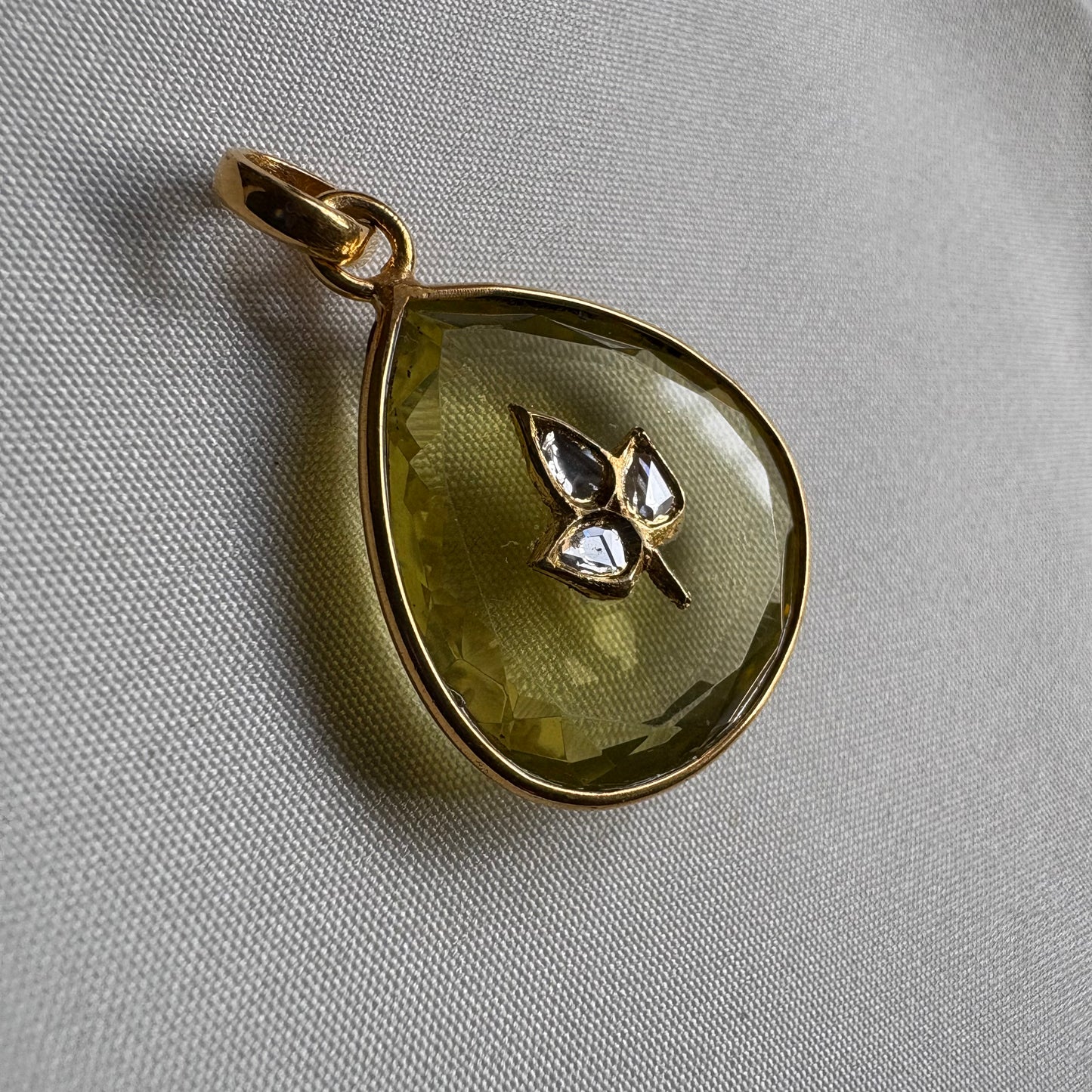 Limoncillo Pendant - 24 carat gold, 925 Silver