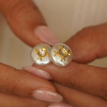 Zubeida Stud Earrings - 24 carat gold, 925 Silver